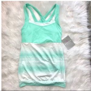 NWT Athleta Stride Crunch and Punch Tank Size XXS